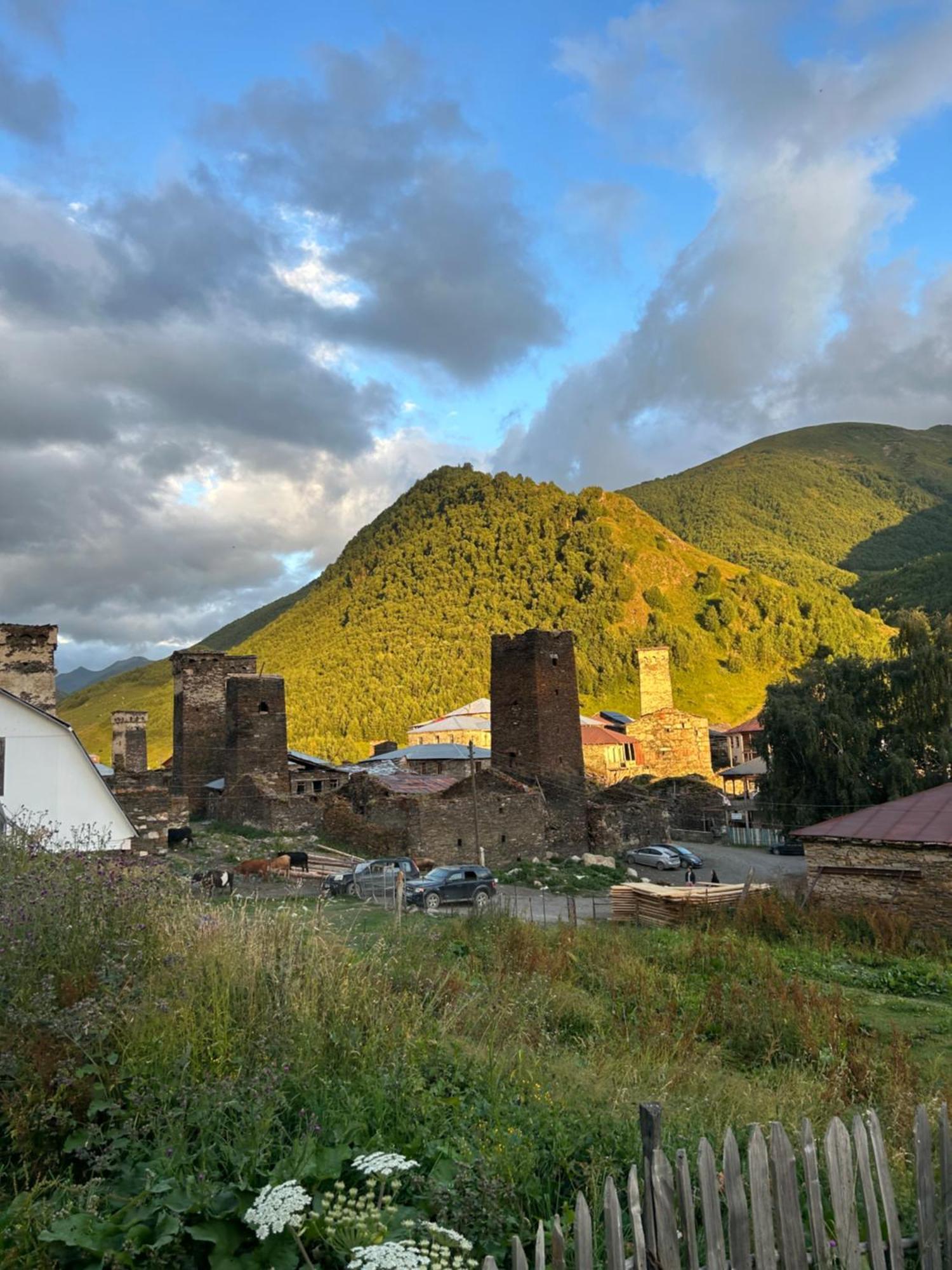 Mtashi - Მთაში Hotel Ushguli Buitenkant foto
